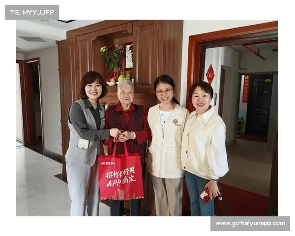 翁泓阳夺冠后泪洒赛场 与福州启蒙教练深情拥抱感动全场 翁泓阳夺冠后泪洒赛场 与福州启蒙教练深情拥抱感动全场